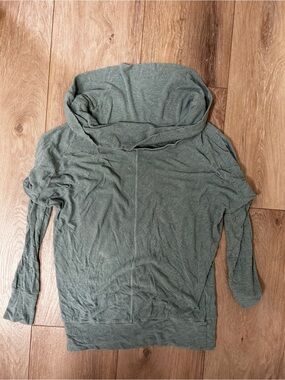 Bordeaux Lightweight Cowl Neck Top in Heathered Sage Green - Small
